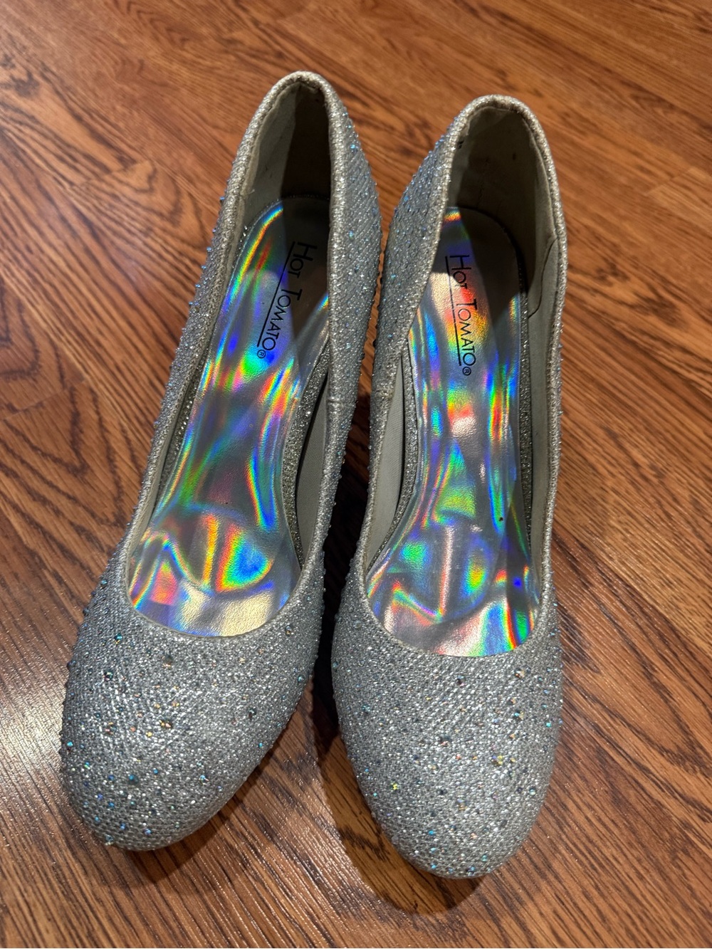 Hot Tomato Silver Glitter Round-Toe Heels